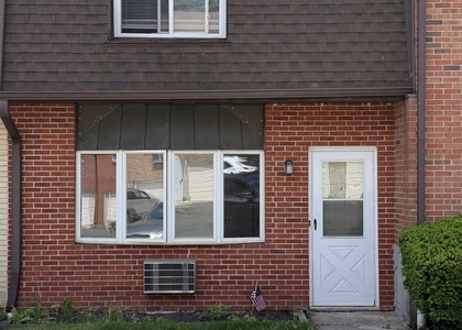909 Hamilton Avenue - Photo 1