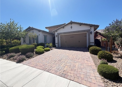273 Lindura Court - Photo 1