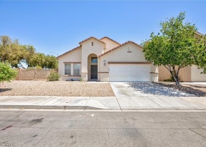2598 Highland Cliff Drive - Photo 1