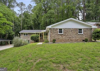 2889 White Oak Drive - Photo 1