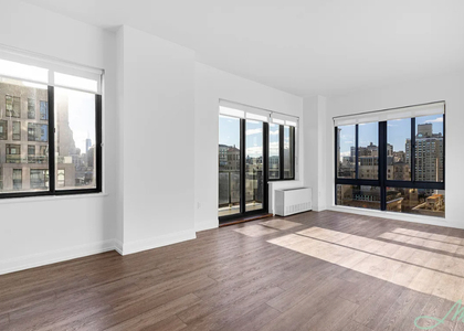 3rd avenue  - Photo 1
