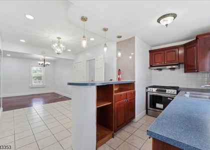 122 South Lincoln Ave - Photo 1