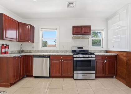 122 South Lincoln Ave - Photo 1