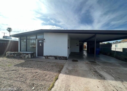 453 W University Drive - Photo 1