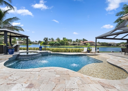 10771 Versailles Boulevard - Photo 1
