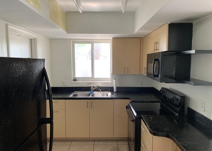 2624 Ne 32nd Street - Photo 1