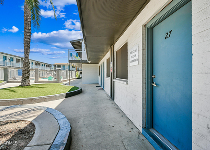 3025 N 32nd Street - Photo 1