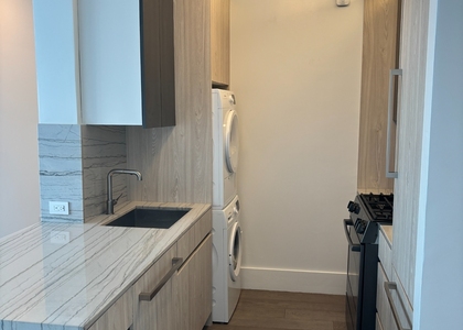 West 47th Street - Photo 1