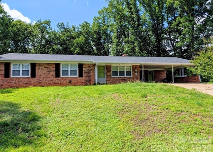 105 Ridgewood Lane - Photo 1
