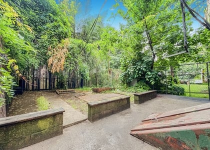864 Hart Street - Photo 1