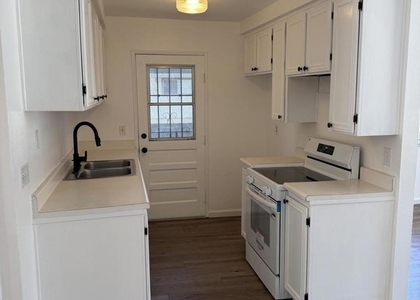 717 Halyard Street - Photo 1
