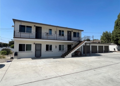 1056 Wallgreen - Photo 1