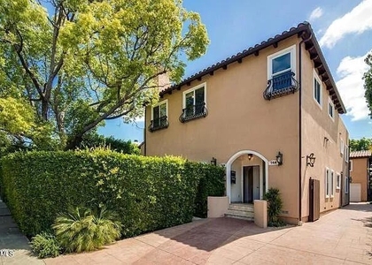 748 N La Jolla Avenue - Photo 1