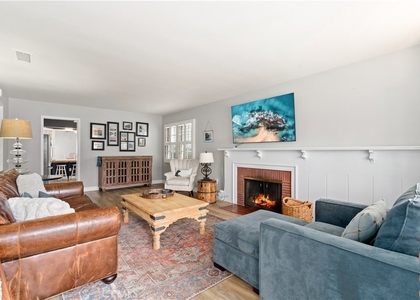 714 Heliotrope - Photo 1