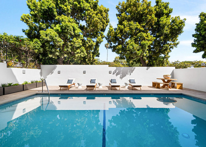 153 San Vicente Boulevard - Photo 1
