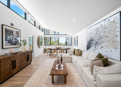 153 San Vicente Boulevard - Photo 1
