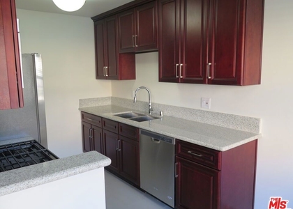 833 N Kingsley Drive - Photo 1