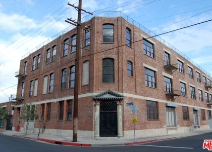 652 Mateo Street - Photo 1