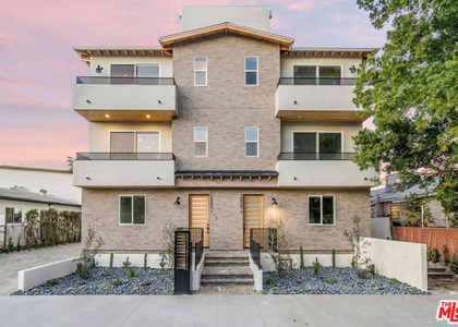 10805 Morrison Street - Photo 1