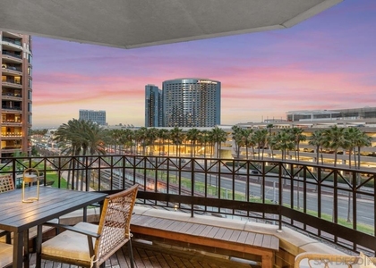 500 W Harbor Dr. - Photo 1