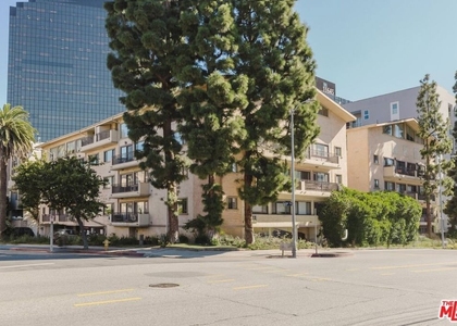1154 S Barrington Avenue - Photo 1