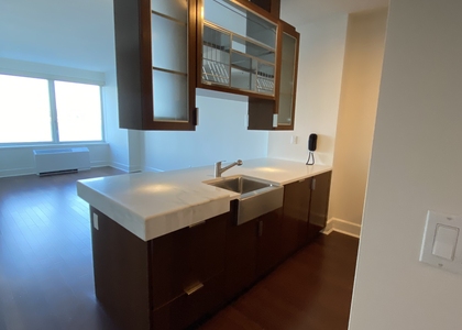 60 Riverside Boulevard - Photo 1