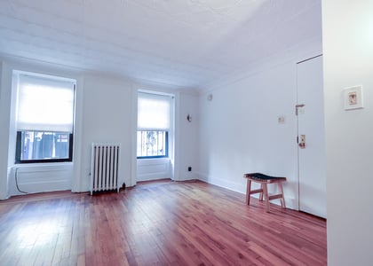 182 Garfield Pl - Photo 1