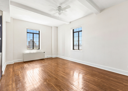 5  Tudor City Pl - Photo 1