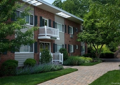 425 Main Street - Photo 1