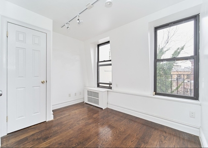 224 W 13th Street - Photo 1