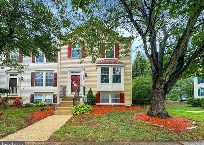 8268 Vermont Place - Photo 1