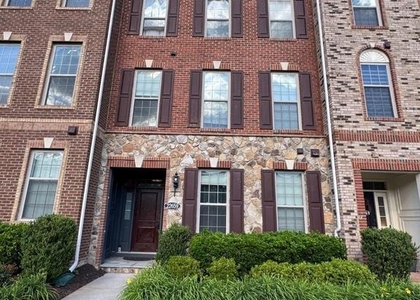 22659 Naugatuck Square - Photo 1
