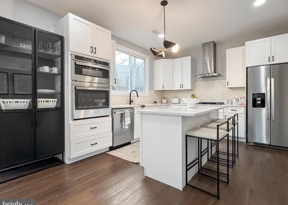 6621 Hallwood Avenue - Photo 1