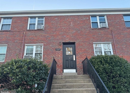133 S Courthouse Road - Photo 1