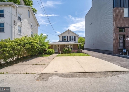 239 Lemonte Street - Photo 1