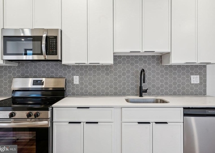 2039 N Front Street - Photo 1