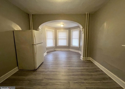 4637 Leiper - Photo 1