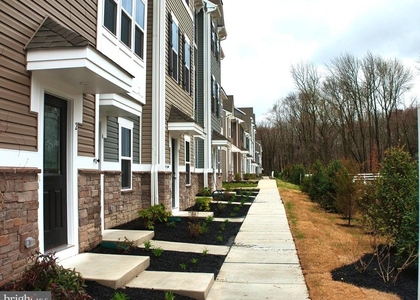 2 Sidney Lane - Photo 1