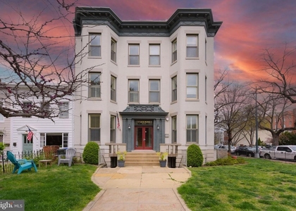 424 E Capitol Street Ne - Photo 1