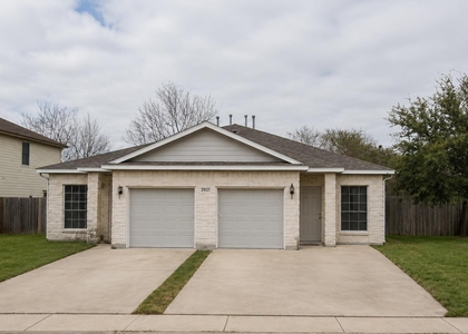1705 Constantino Cir - Photo 1