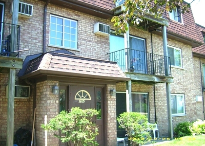 107 E Dundee Road - Photo 1