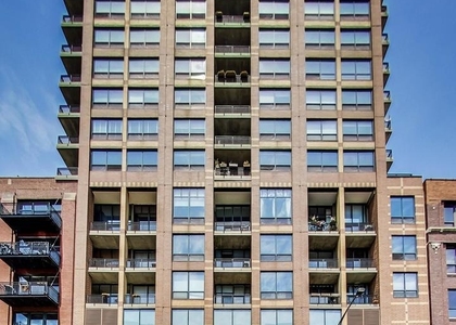 400 W Ontario Street - Photo 1