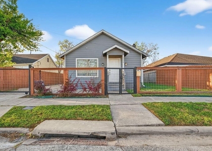4520 Sharon Street - Photo 1