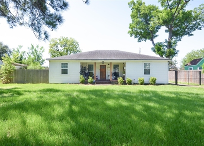 219 W 30th Street - Photo 1