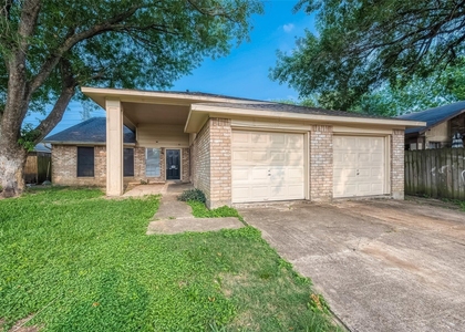 11203 Pender Lane - Photo 1