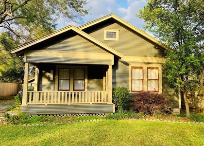 2223 Oxford Street - Photo 1