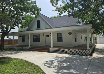 1585 County Road 237 - Photo 1