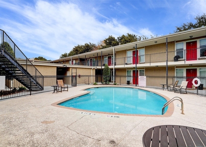 835 Heights Boulevard - Photo 1