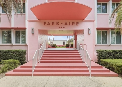 640 N Park Avenue - Photo 1