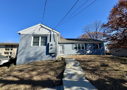 950 Lindley Street - Photo 1